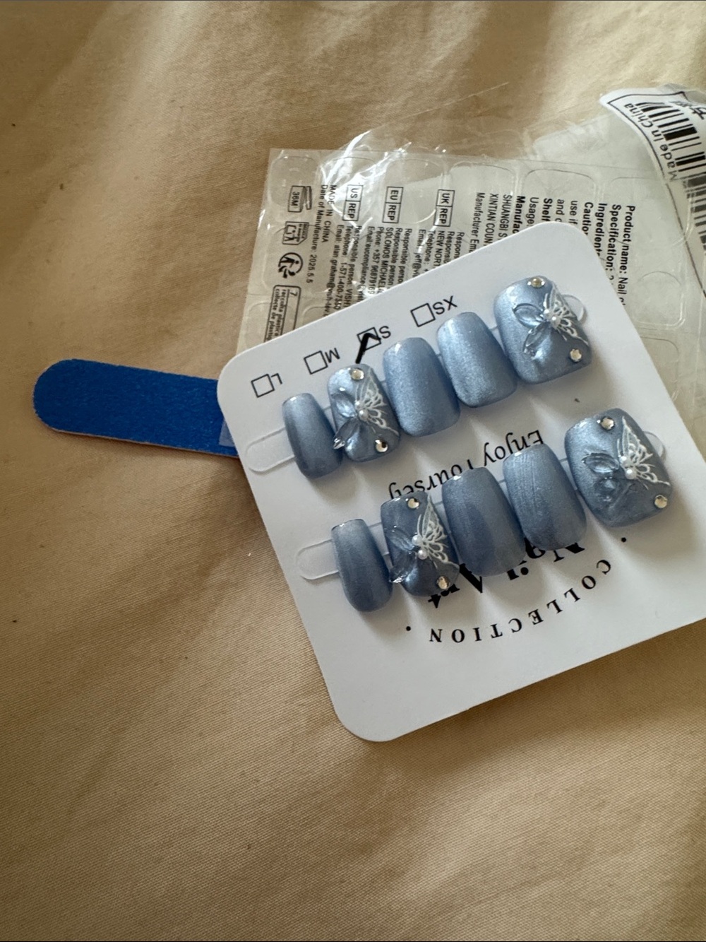 Blue Pearl Press-On Nail Set with Floral Accents
